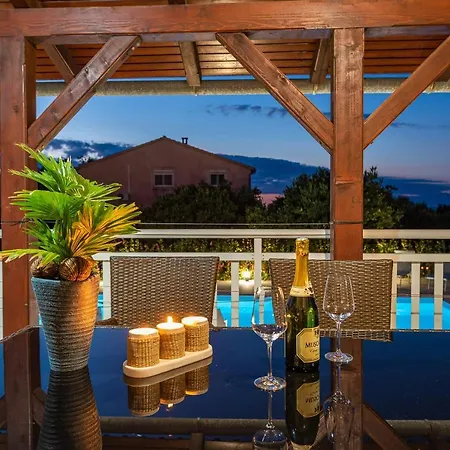 Luna דירה זאדאר